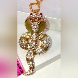 "CODENAME: COPPER COBRA!" BEAUTIFUL RHINESTONE COBRA SNAKE NECKLACE NEW!